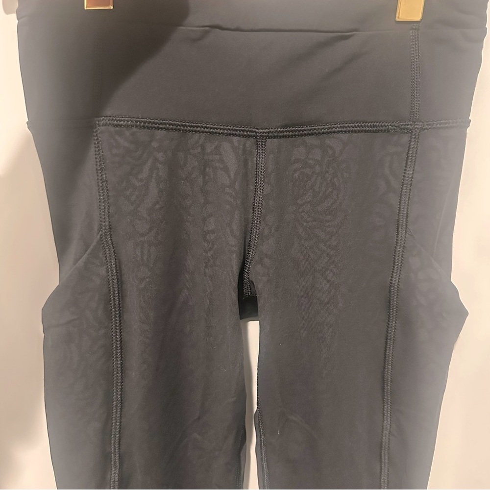 Reflective running leggings